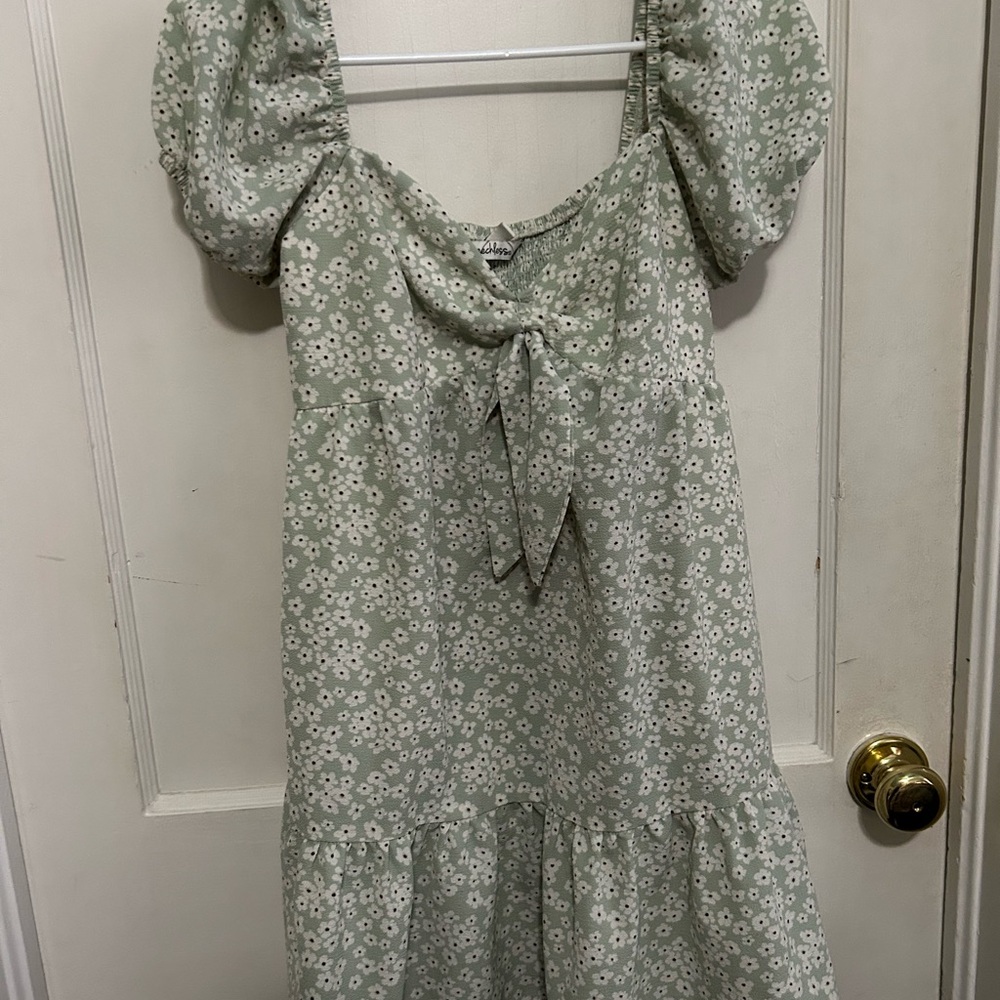 Speechless Green Floral Puff Sleeve Mini Dress